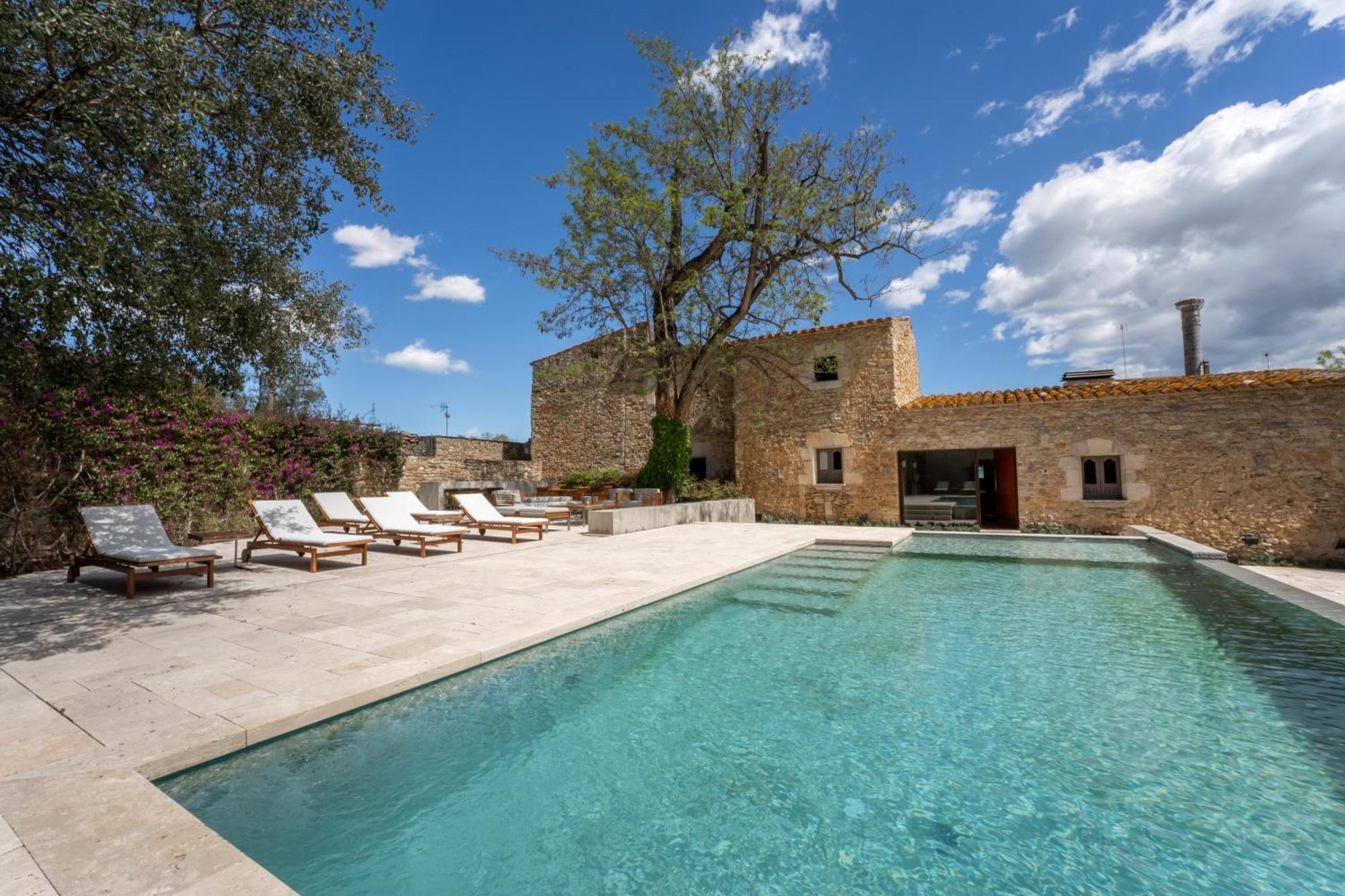 Deco - Casa Castell De Ператалада Екстериор снимка